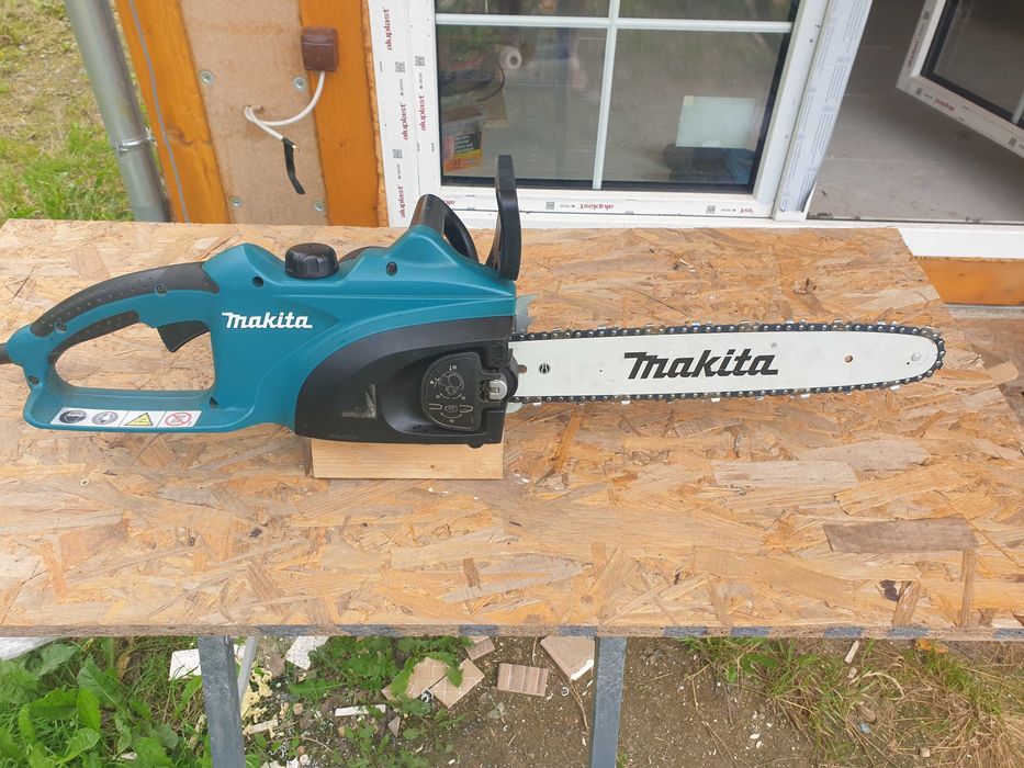 Piła makita elektryczna 230V