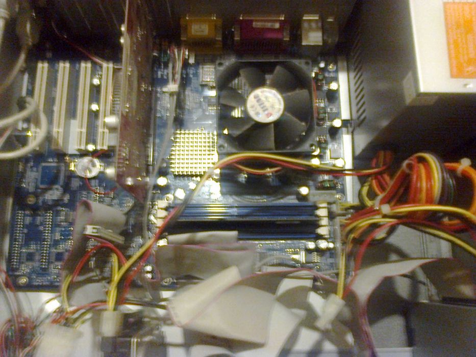 PC - Dla Jednego "SKARB" , Dla Drugiego 'ZŁOM" (Porty szeregowe)