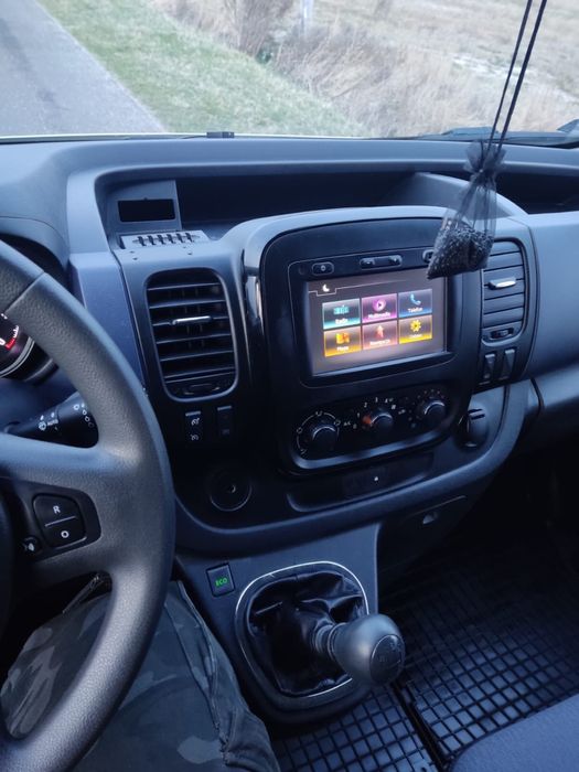 Opel vivaro long 9 osoobowe