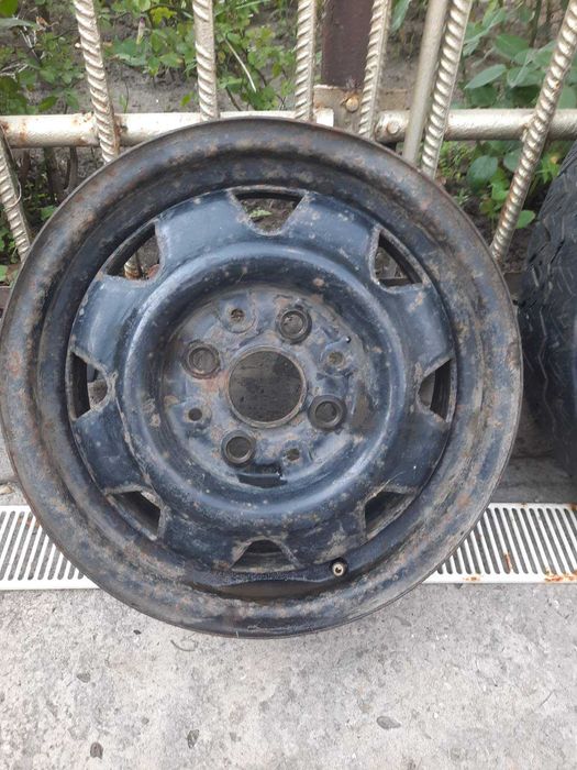 Диск на Audi 80 сталевий