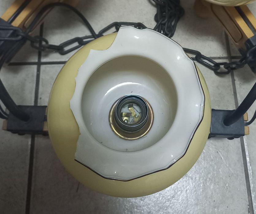 Żyrandol drewniany z okuciami *trzyramienny