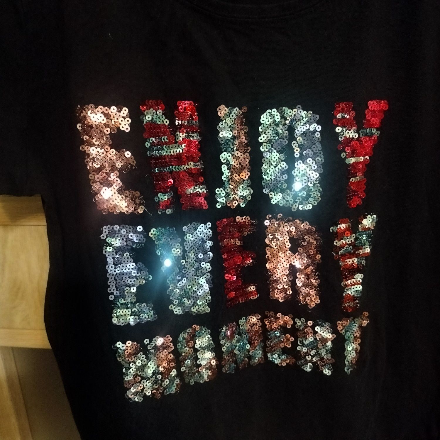 Bluzka koszulka House krótki rękaw t shirt cekiny napis S