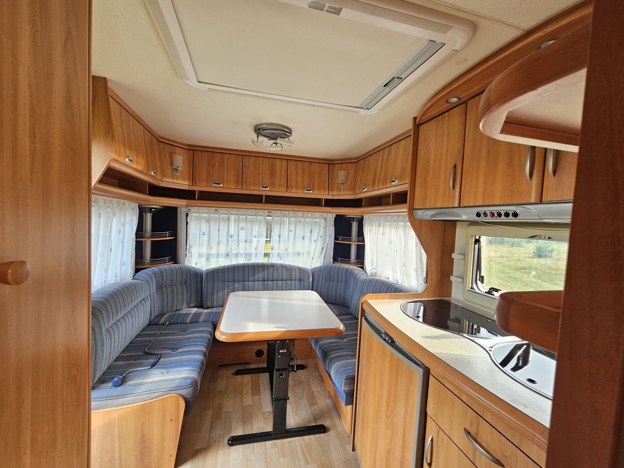 Przyczepa kempingowa Hobby De Luxe z 2006r 1350Dmc