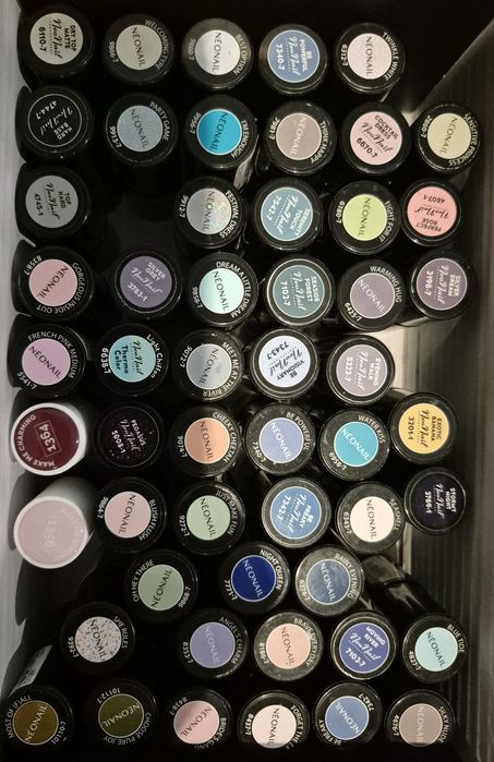 Lakiery hybrydowe neonail I semilac  tylko 6zl sztuka nowe