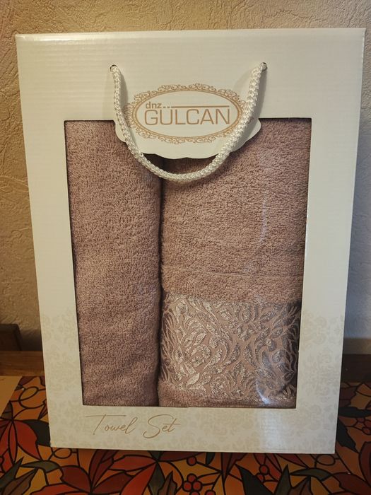 Набор турецких махровых полотенец в подарочной упаковке