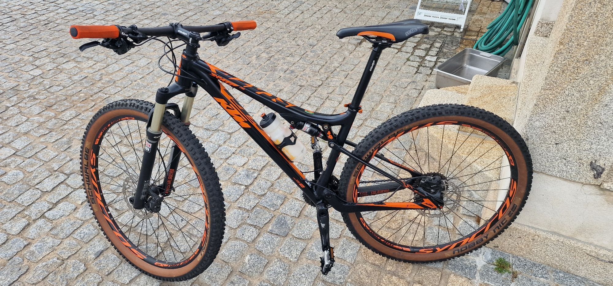 Ktm scarp suspensão total