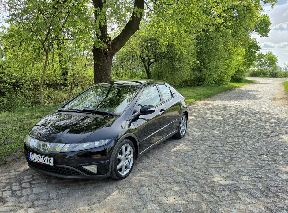 Honda Civic VIII UFO 1.8 Sport. Niski przebieg, krajowy.