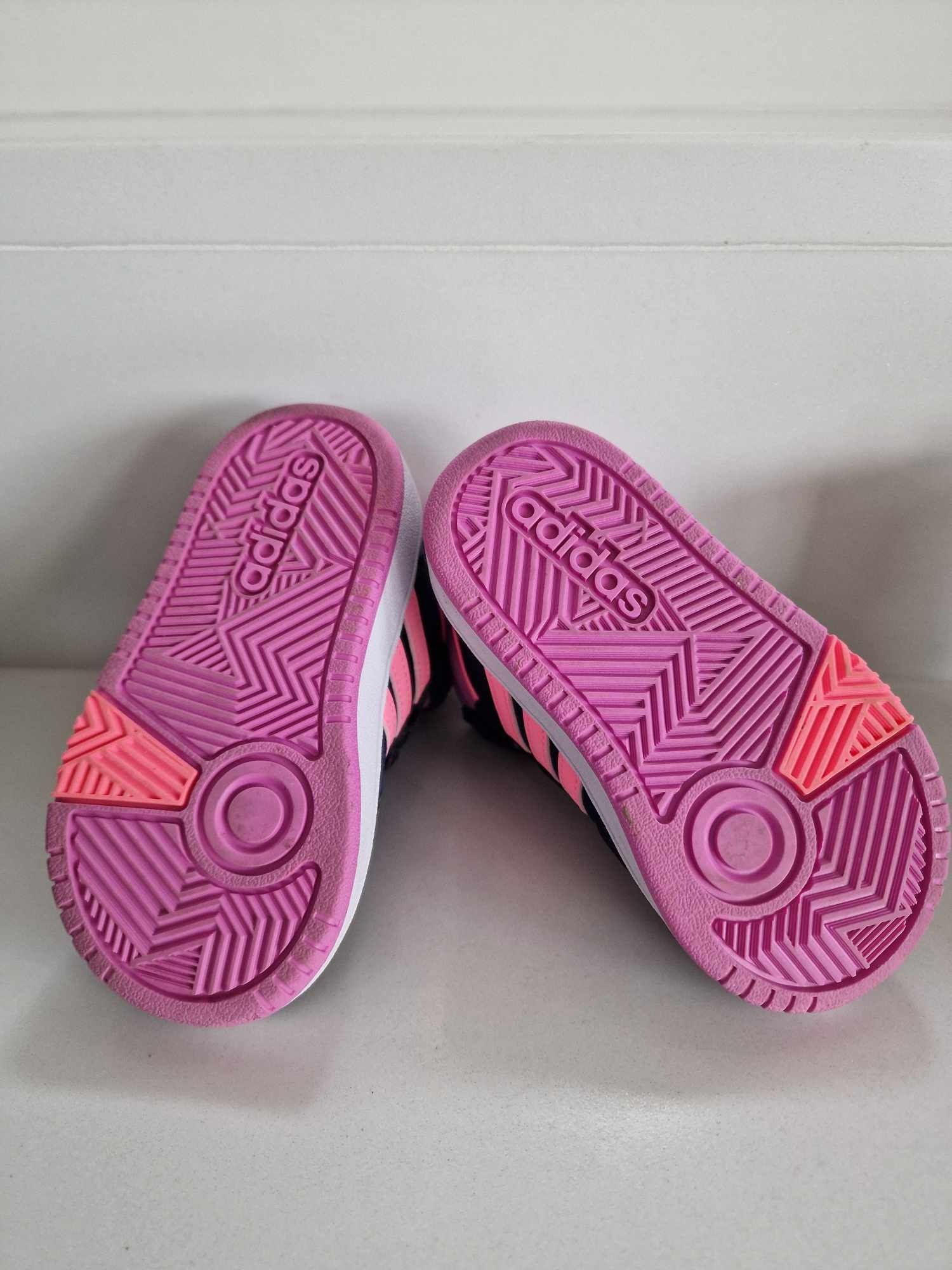 Adidas buty na wiosne rozmiar 23 unisex