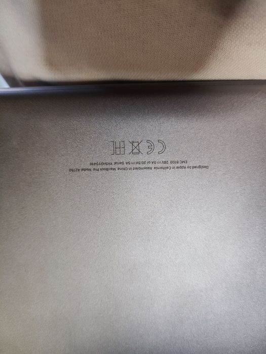 MacBook Pro 16 polegadas — modelo *A2780*, com chip Apple *M2 Pro
