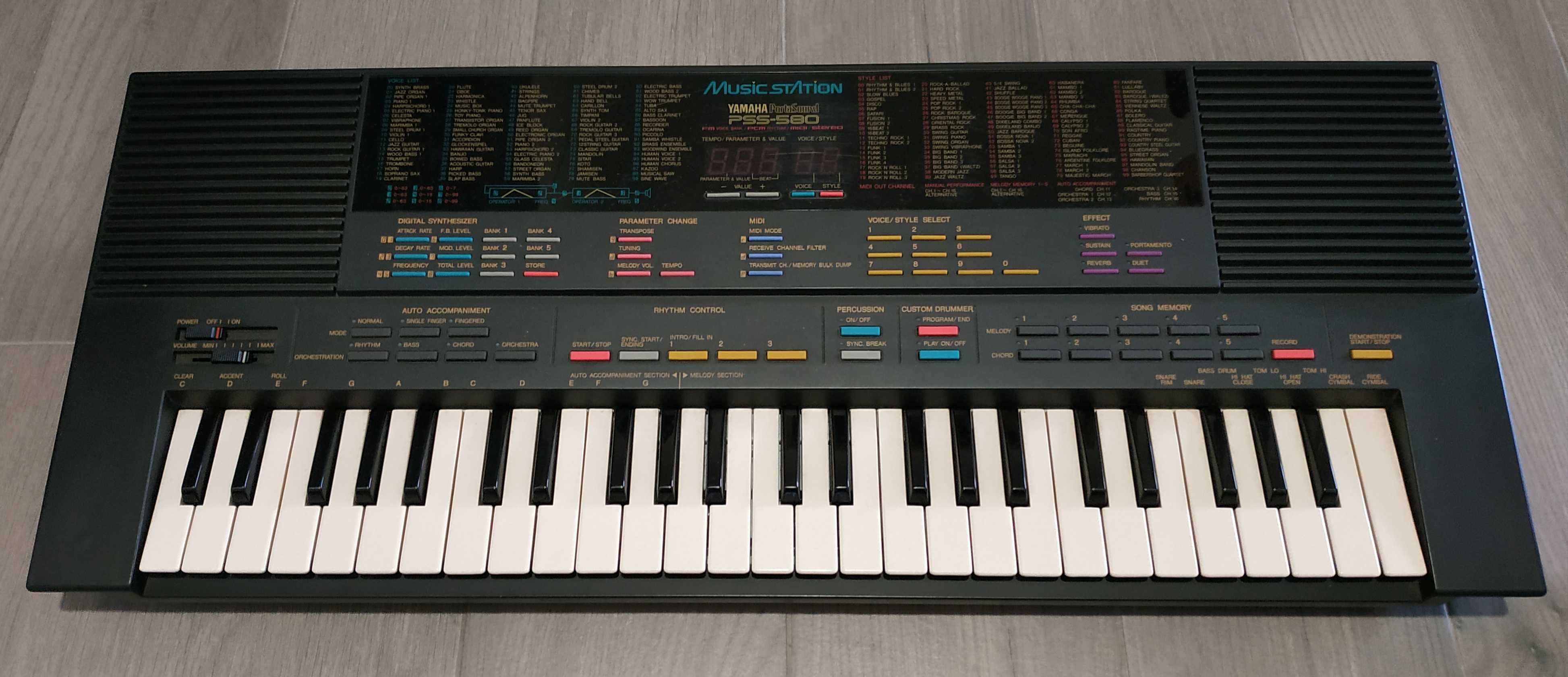 Teclado piano Yamaha PortaSound PSS 580 como novo