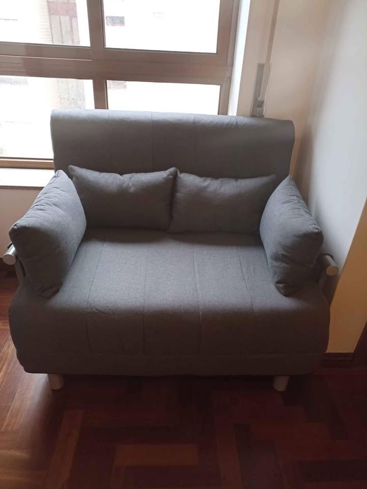 Sofa cama pouco uso, está como novo