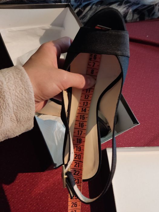 Sandałki Prima Moda rozm. 35.