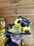Продам паркетку dewalt 60v flex volt