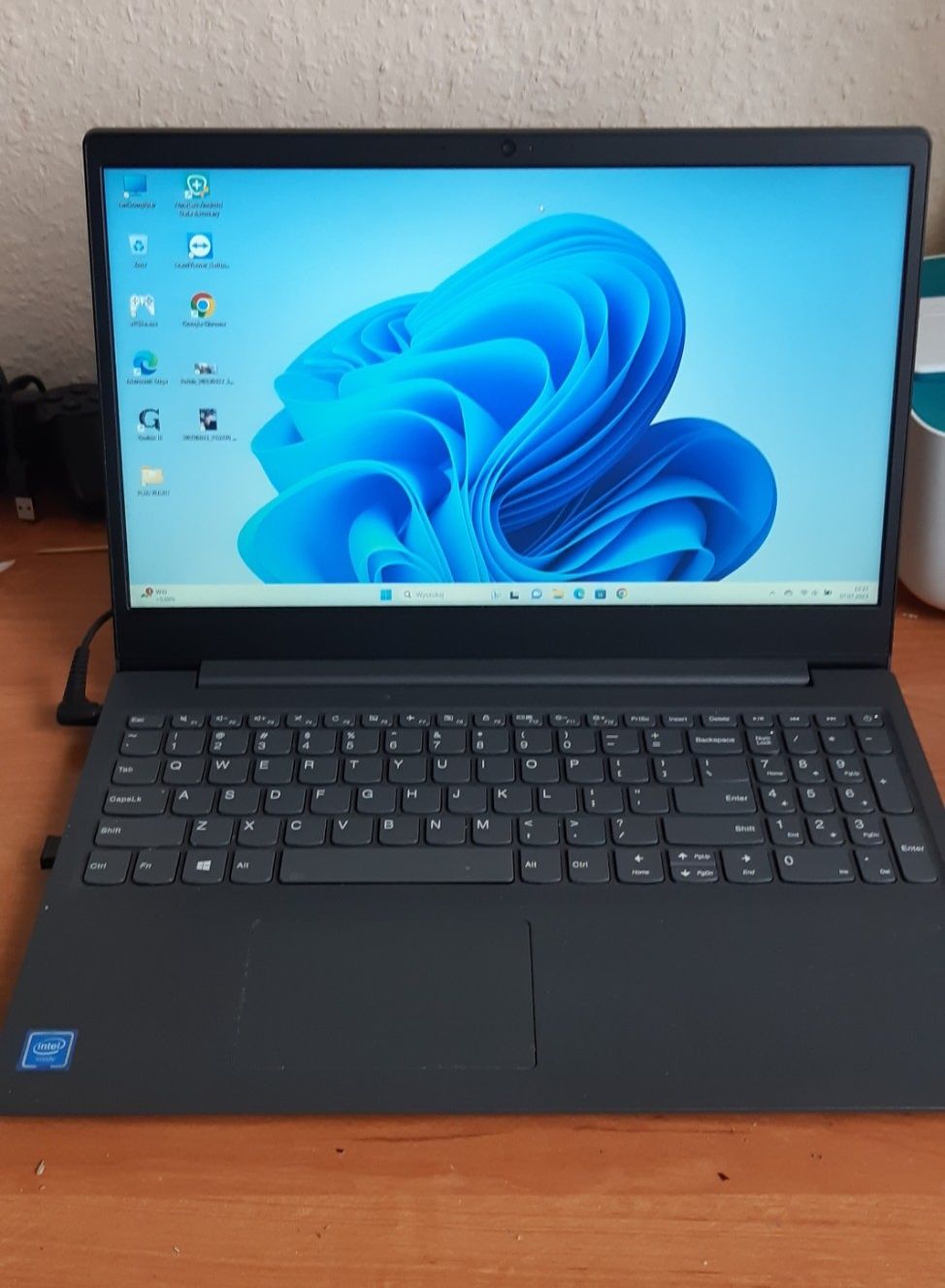 Laptop Lenovo V15 IGL