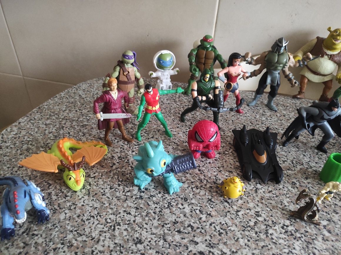 Lote de Bonecos da Disney Antigos