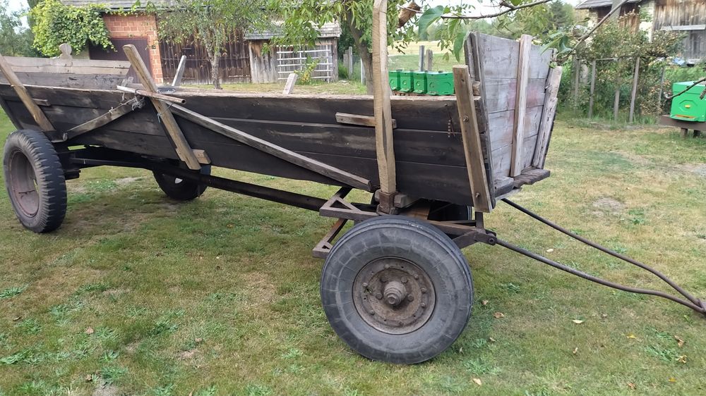 Wóz ciągnikowy duży