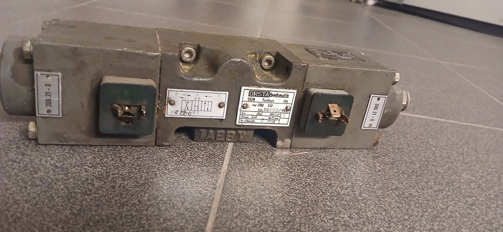 Rozdzielacz hydrauliczny elektromagnetyczny ORSTA WV NW 10 – używany
