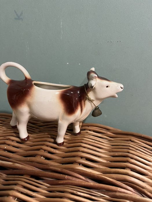 Молочник, сливочник