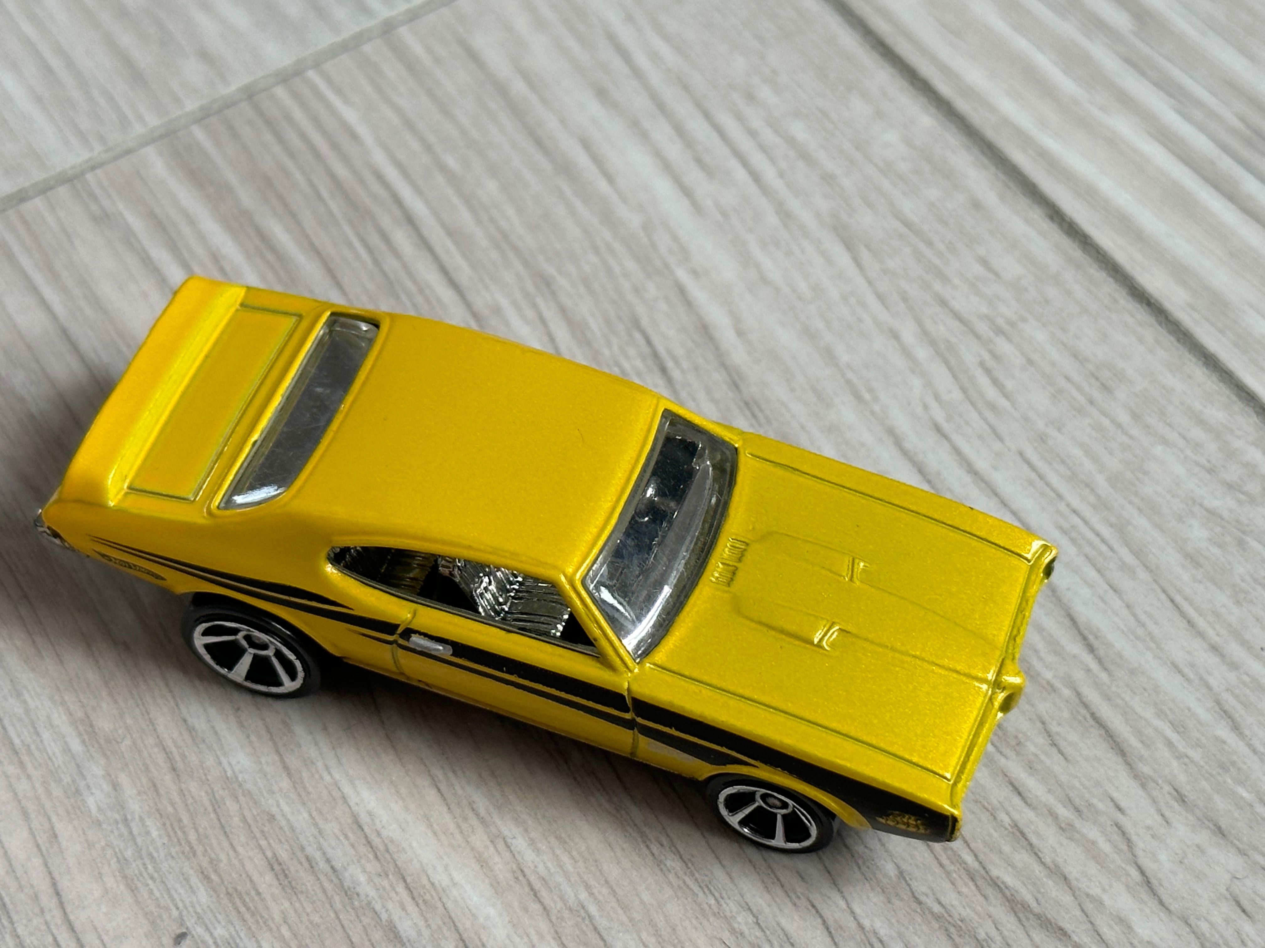 Model samochodu Pontiac GTO Hot Wheels.