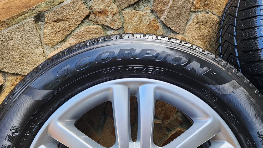 Шини зимові R18 235/60 Pirelli Scorpion Winter