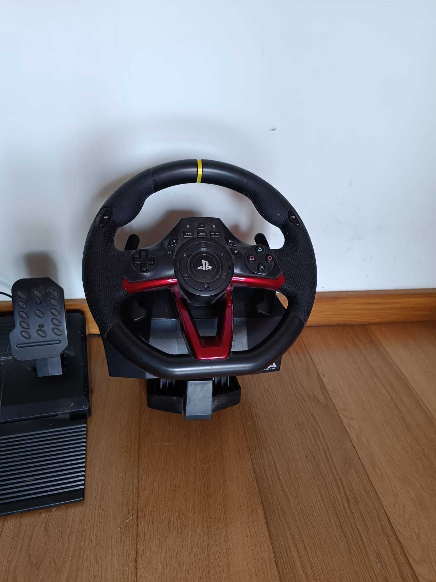 Ps4 com comando + Volante Hori Ps4/Pc Bluetooth