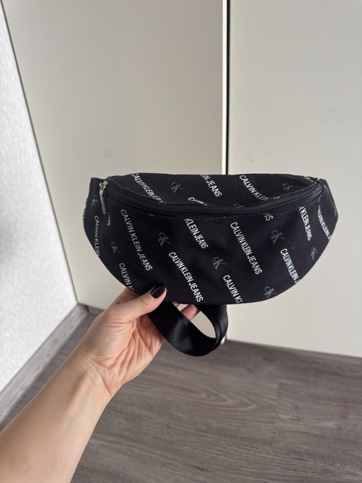 Бананки Calvin Klein