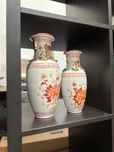 Duas jarras em perfeito estado da Fábrica de Macau