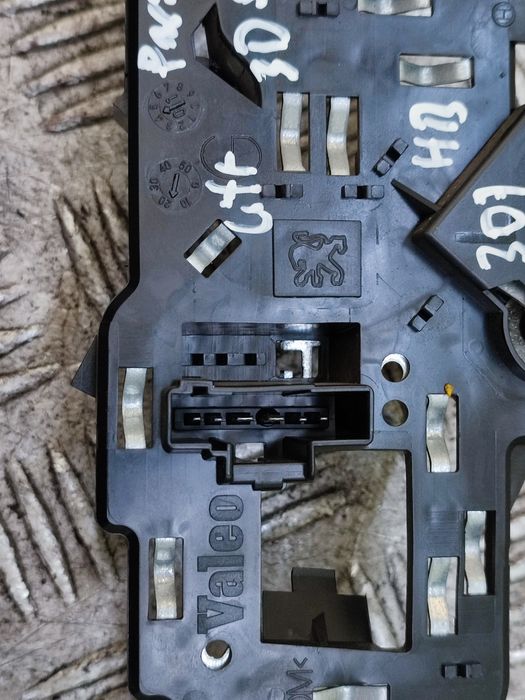 Peugeot 307 HB 5d 3d wkład lampy lewy tył tylny