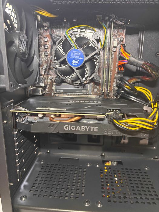 Komputer gamingowy i5-9400F + GTX 1660 Super + 32GB RAM