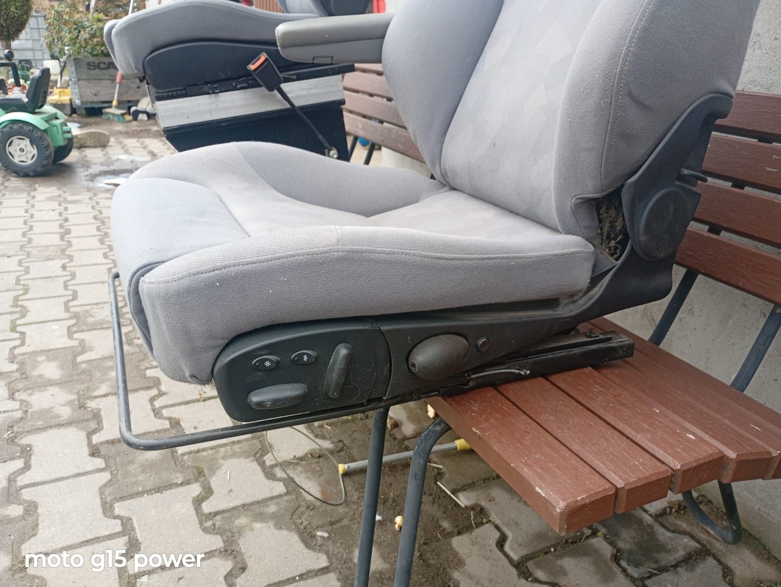 Siedzenia do busa recaro
