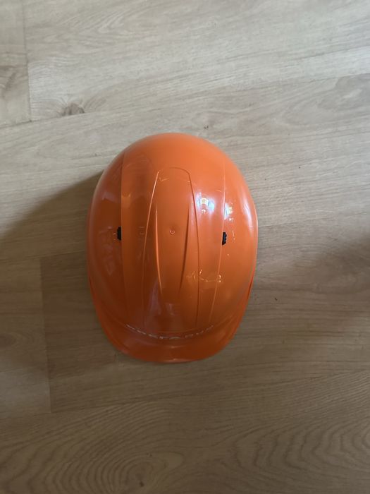 Kask budowlany pomaranczowy