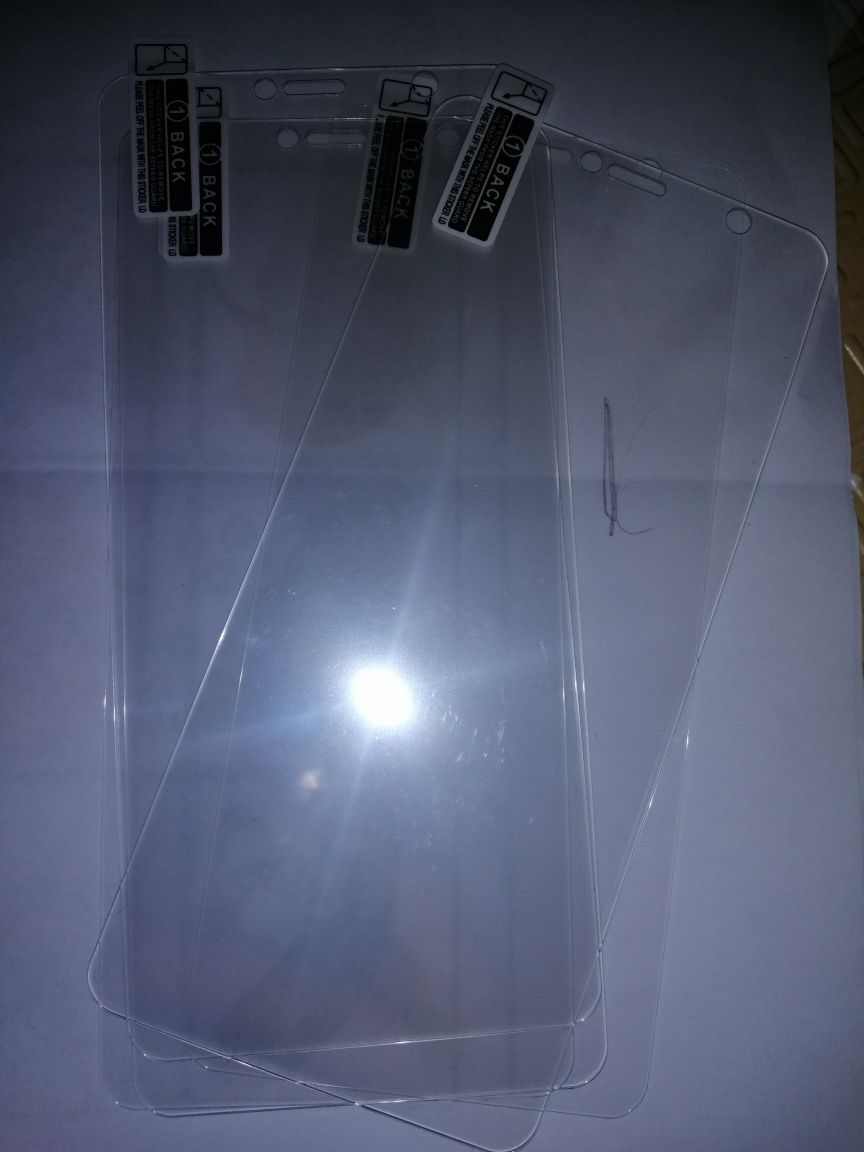 Защитное стекло на Huawei p smart 50 грн