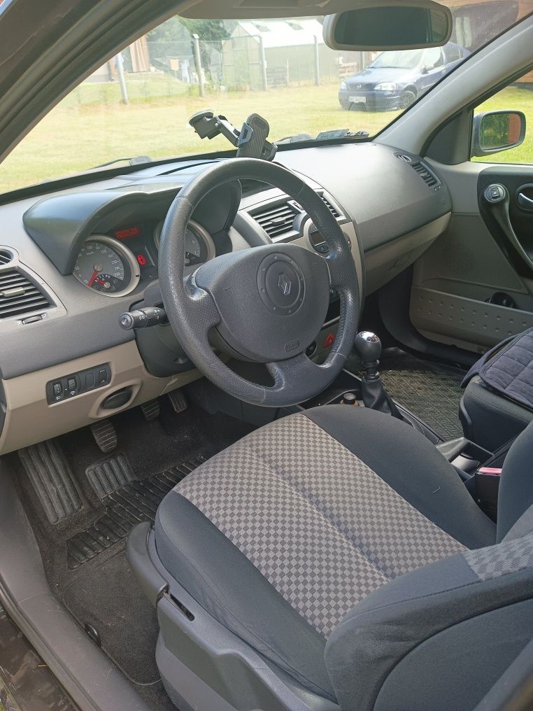 Renault Megane 2 2 0 16V