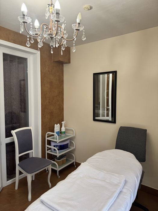 Здається місце в аренду для майстра бровіста,лешмейкера.