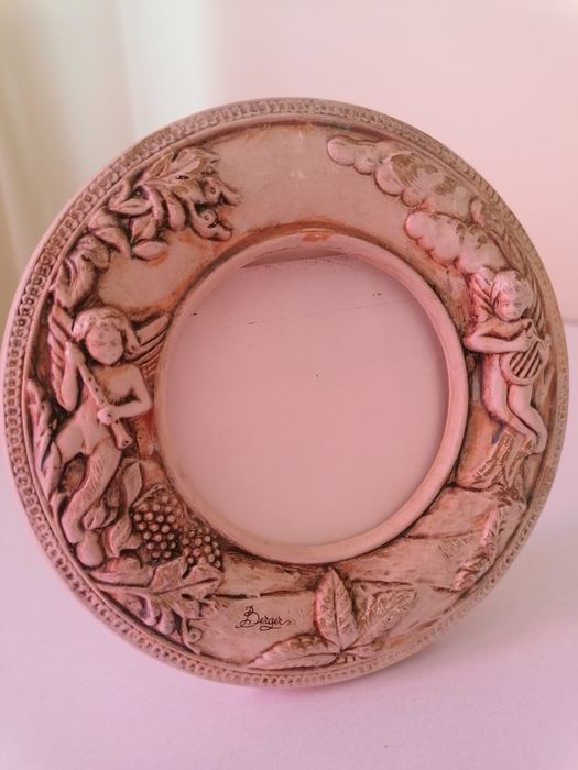 Moldura antiga redonda