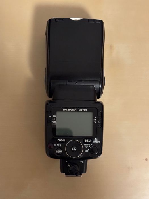 Flash Nikon SB700
