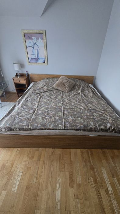 Łóżko z materacem 2m ×2m