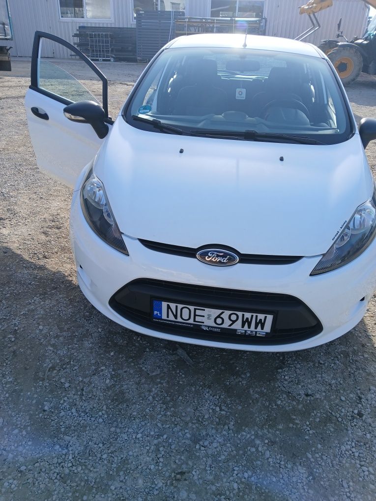 Ford Fiesta - Sprzedam  lub zamienię na auto dostawcze typu doka !!!