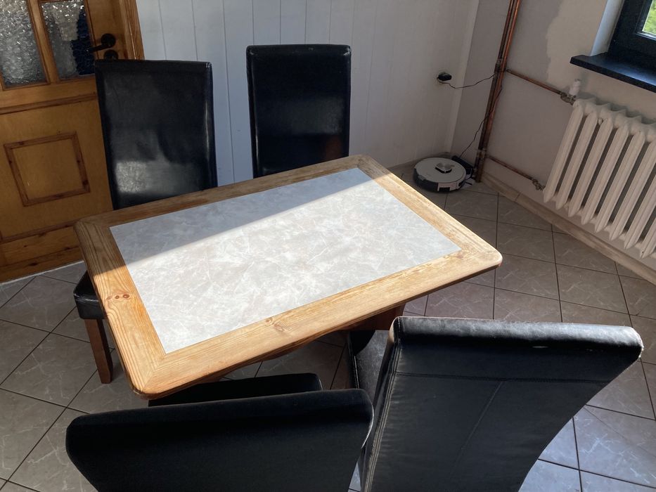 Stół drewniany kuchenny