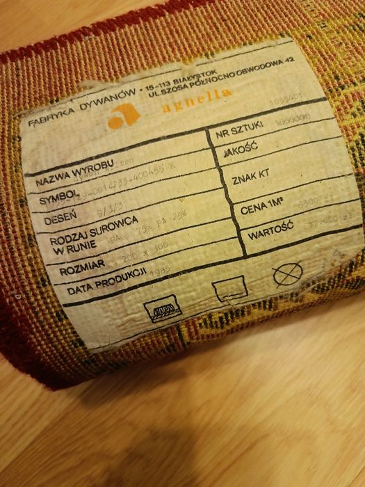 Dywan polskiej produkcji z Białegostoku o wymiarach 2 x 3 m
