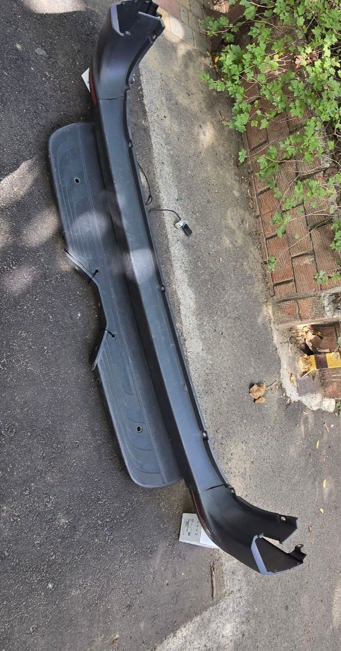 Кузовные детали, бампер,крыша,двери.W907,910 цена за потолок ост. в о