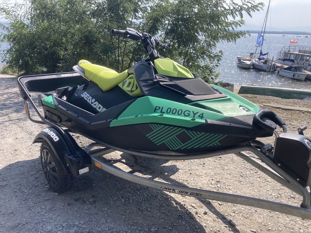 Seadoo Spark trixx 3up 2021 z przyczepka click&go 48mth Zarejestrowany