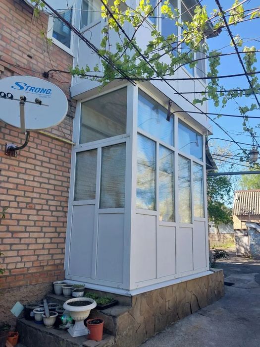Продам добротний двоповерховий будинок в центрі!