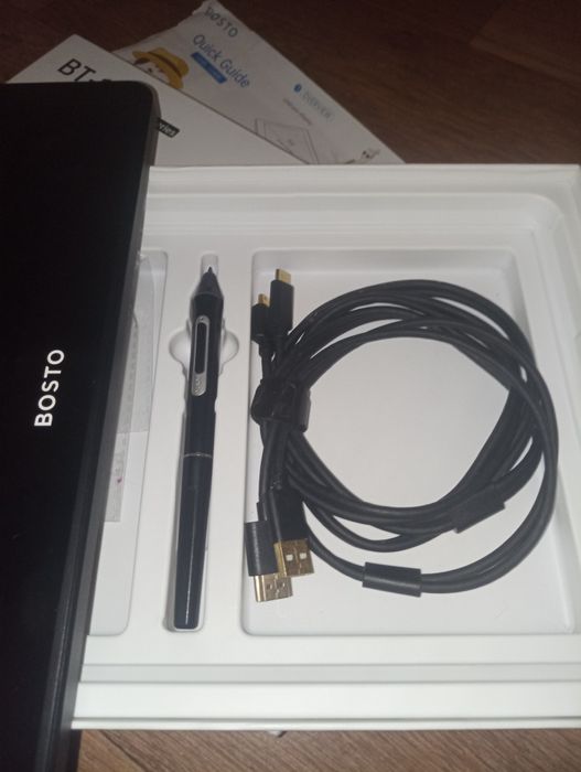 Графический планшет BOSTO BT-12HD Графічний планшет