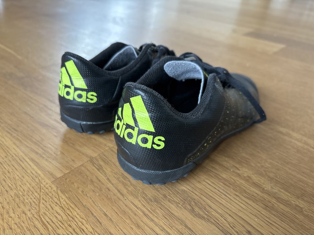 Buty sportowe halówki Adidas