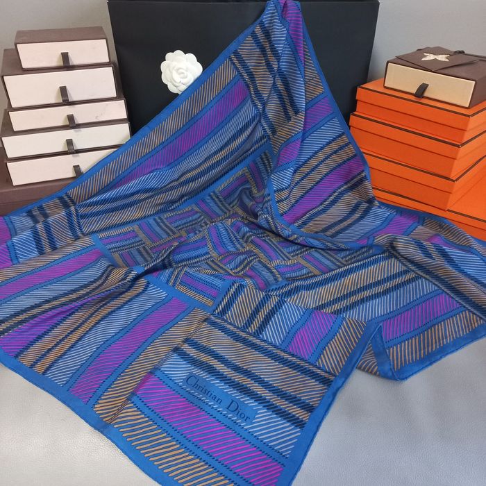 Christian Dior! Оригінал! Яскрава вінтажна хустка платок, 100% шовк