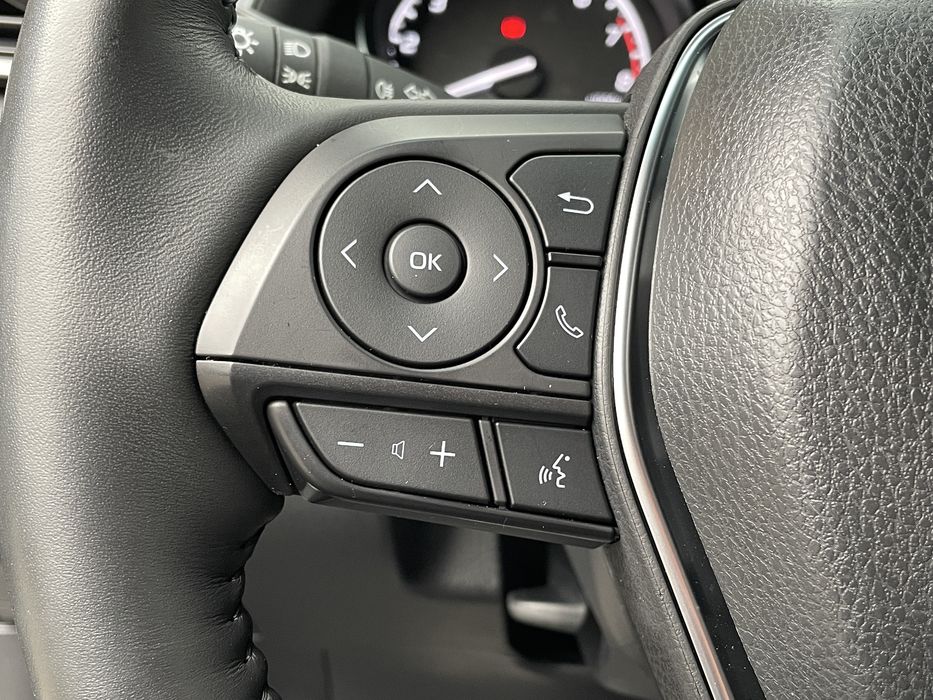 Toyota Camry 2023 року , офіційна