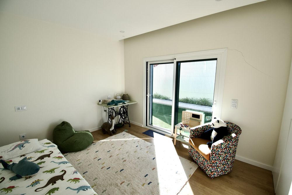 T4 Duplex Moderno em Condomínio Exclusivo com Piscina