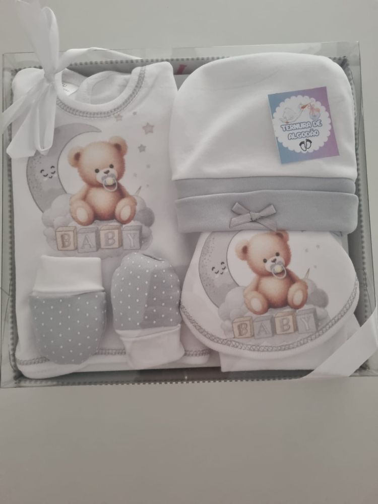 Conjunto de primeira roupa para bebe