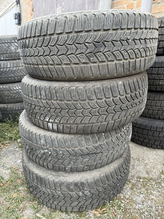 Debica 215 55 17